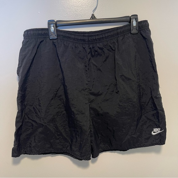 Nike‎ Black Swim Shorts Men’s Size Large - Picture 1 of 4